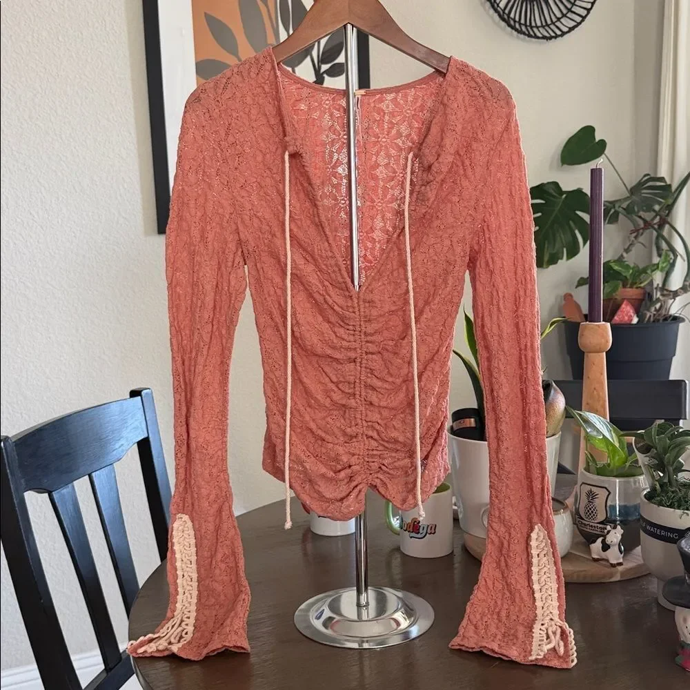 NWOT Free People Lilah Lace Long Sleeve Coral Lace Top Boho Retro Cropped Fitted